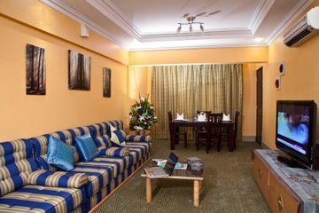 Delmon Aparthotel